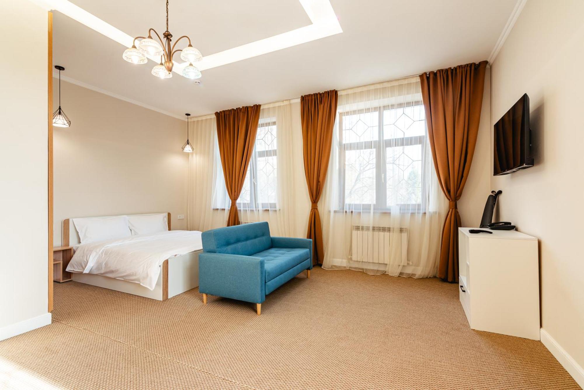 Aykun Hotel Almaty Exterior photo